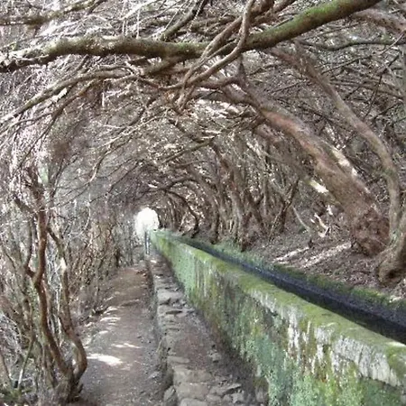 Casa Mao-cheia Арку-да-Кальета