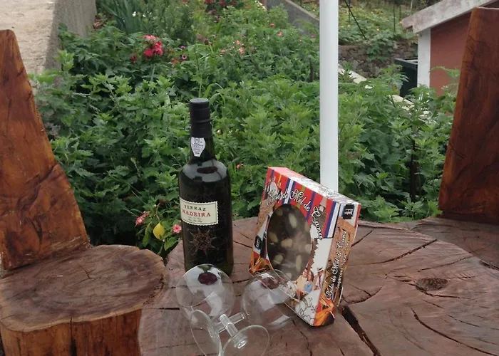 Casa Mao-cheia * Arco da Calheta (Madeira)