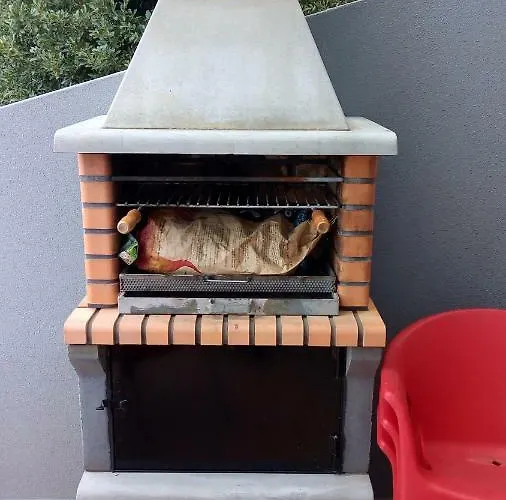 Casa Mao-cheia * Arco da Calheta (Madeira)